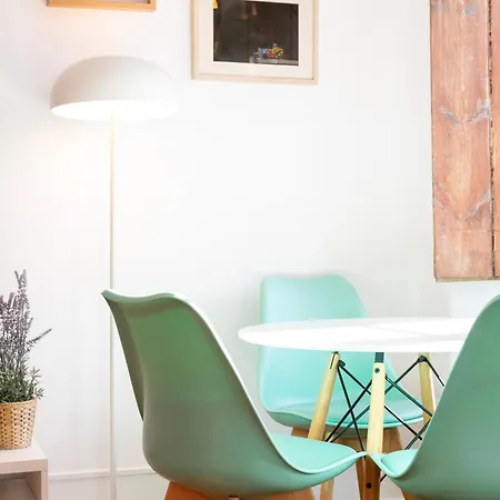 Apartment Perfect 1 Bdr Flat With Air Conditioner!