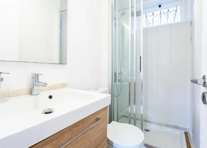 Perfect 1 Bdr Flat With Air Conditioner! Appartement