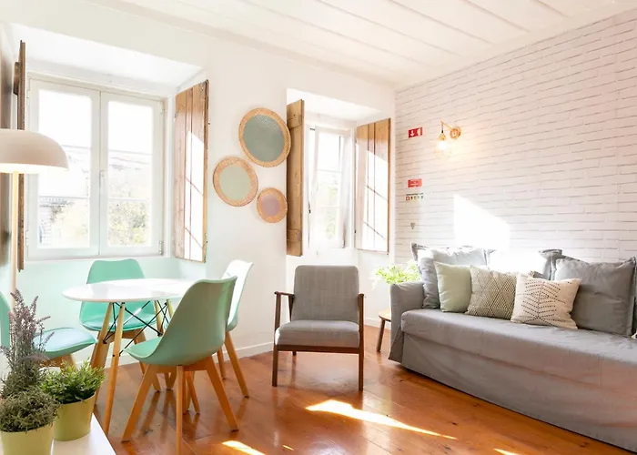 Perfect 1 Bdr Flat With Air Conditioner!
